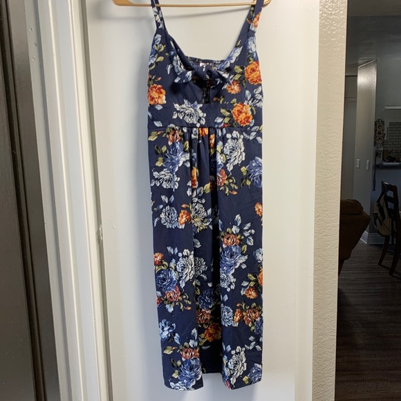 Floral Maxi Dress - Picture 2 of 6